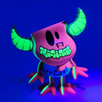 
              MISCHIEF TOYS! GASTLEY (BLACKLIGHT VARIANT) (LE 385)
            