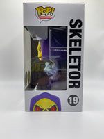 
              FUNKO POP! TELEVISION MASTERS OF THE UNIVERSE: SKELETOR #19 (GLOW) (LE 480) (GEMINI COLLECTIBLES EXCLUSIVE STICKER) (MOTU)
            