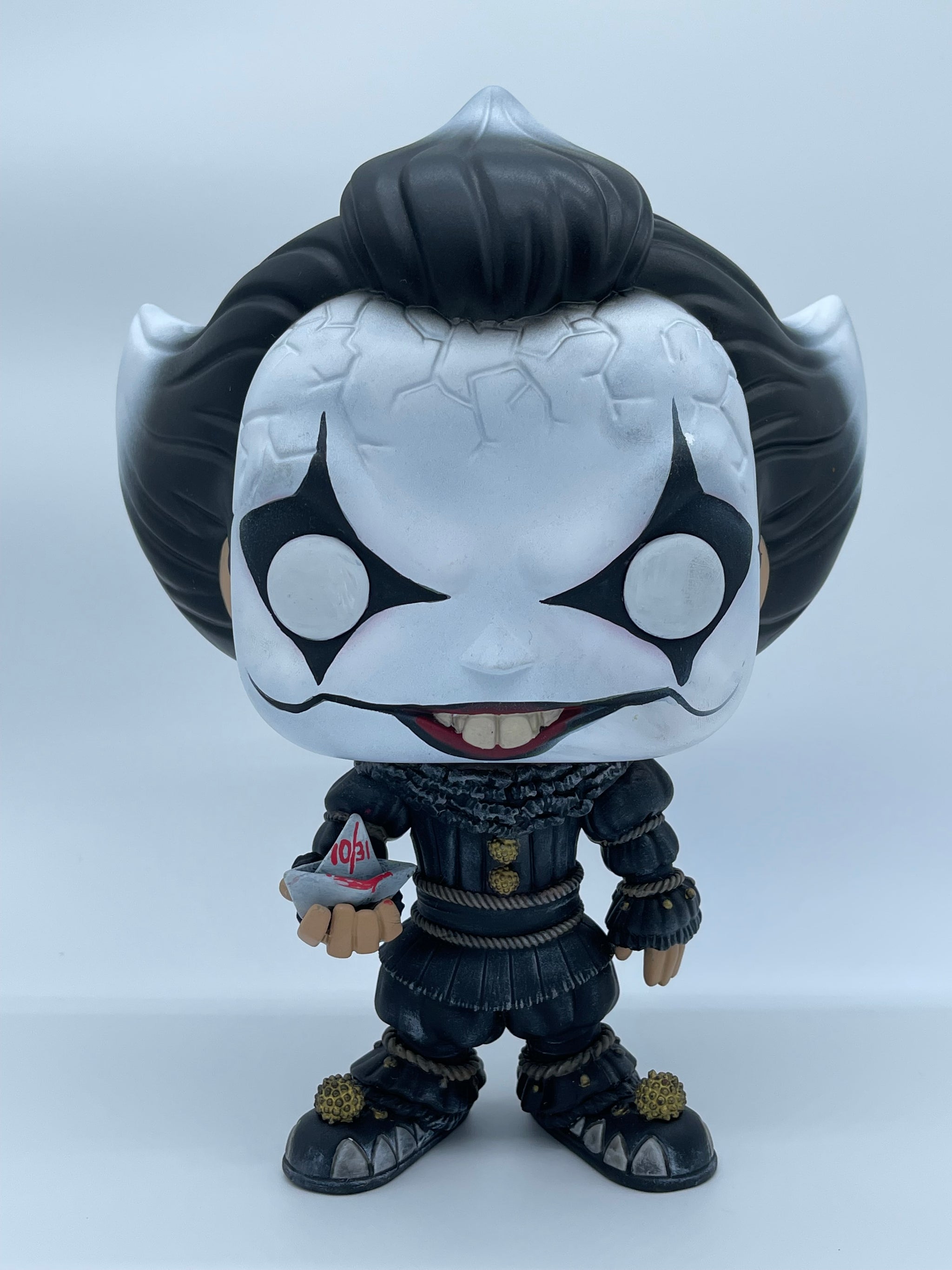 PENNYWISE AS THE CROW #786 (10 INCH) (LE 1) (THE KING'S KEEP
